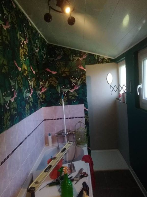 Préparation de plomberie avant rénovation d'une salle de bain